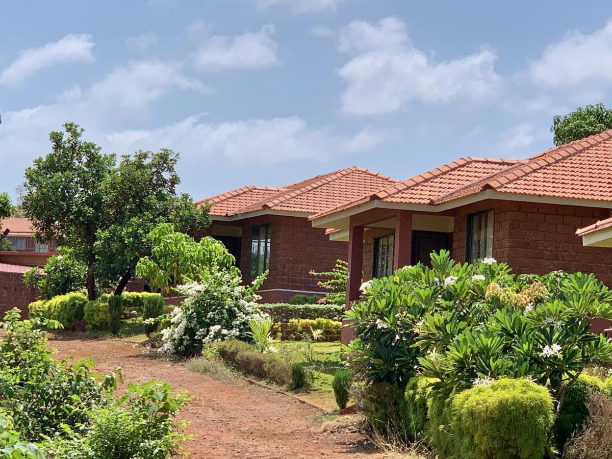 Regenta Resort Mango Village Guhagar Kudan Ngoại thất bức ảnh
